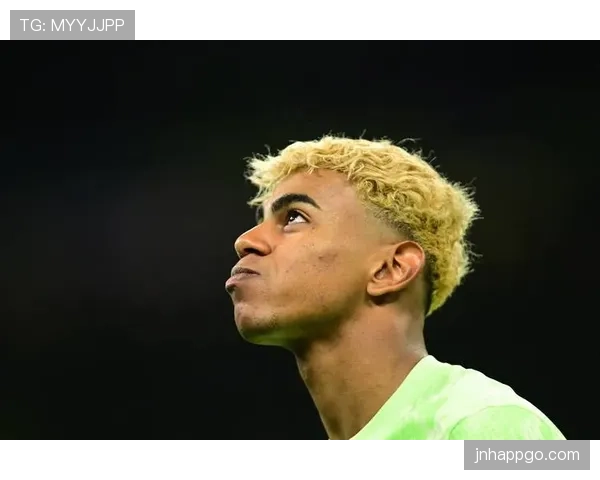 劳塔罗高位逼抢如何强化球队压迫体系：防守参与机制与战术价值解析